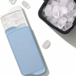 OXO Good Grips Covered Ice Cube Tray 10 OXO Good Grips Covered Ice Cube Tray -Le Creuset shop 81nm54vtcgl. ac sl1500