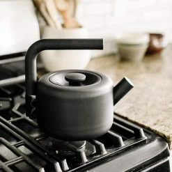 Fellow Clyde Stove Top Tea Kettle | Matte Black -Le Creuset shop 91unb51baks. ac sl1500