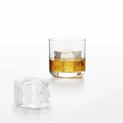OXO Good Grips Covered Ice Cube Tray | Large Cubes -Le Creuset shop gg 11154200 6