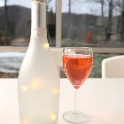 Kikkerland Bottle Top String Lights -Le Creuset shop light life 1