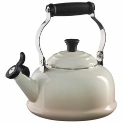 Le Creuset 1.7 Qt. Classic Whistling Kettle | Meringue White